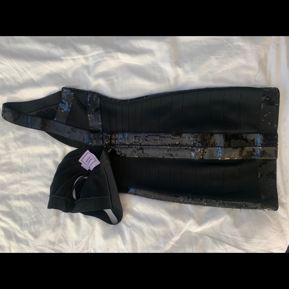 EUC Herve Leger dress. XS black bandage dress